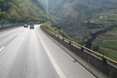 ��ս�ƹ�ħ�������£����J7ƾʲô��