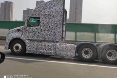 内饰酷似X6000 这台被猜测为陕汽的长头卡车 被卡友深度曝光！