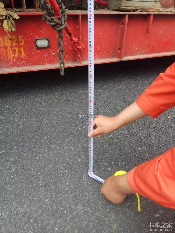 杭州人行天桥为何会被货车撞塌，咋回事