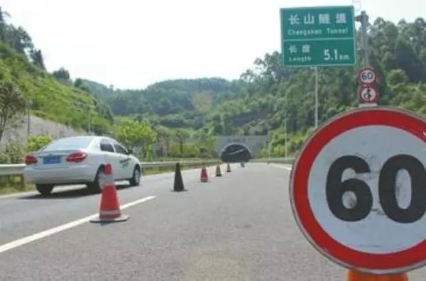 �������±�������ѣ���Ǯ����ѡ����