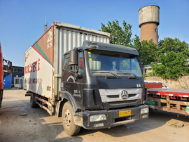 对话驾驶员：看小豪瀚提货车 走进提货生活