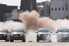 ����AmarokƤ�� ǣ������ս140����Ͳ