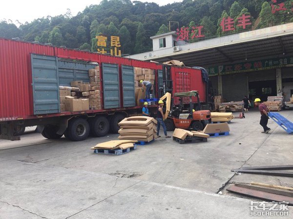 卡车生活就像取经,一路上谁都想咬一口