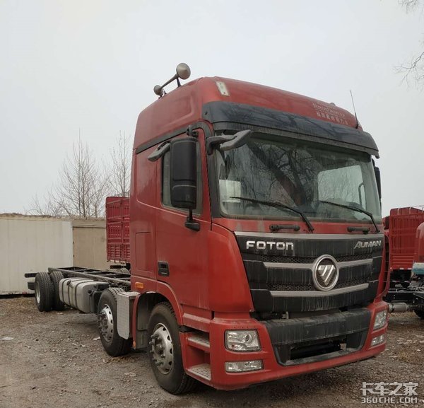 这种配置的欧曼GTL 6X2载货车很少见!