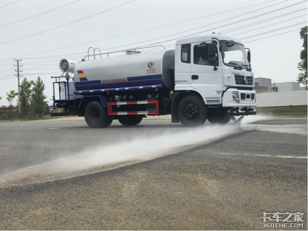 晴天里的“降水神器” 圖解程力霧炮車