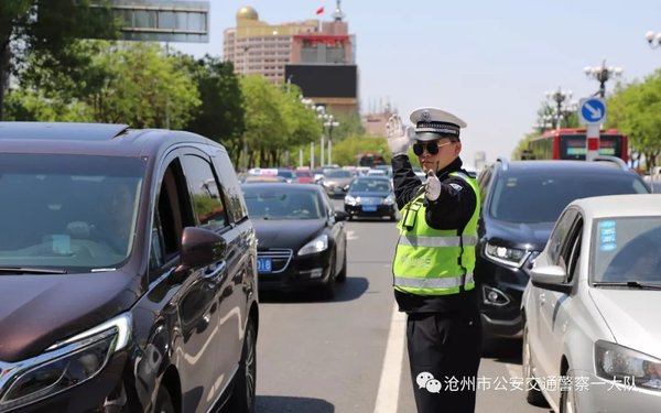 ���硰ż�����߿�&nbsp;�ӱ�����ͨ��ȫ��ʾ