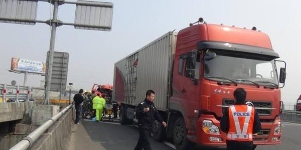 �ҹ����Ǳ�ƽ����&nbsp;������ȴ�ǳ����ӣ�