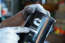 价值380元的机油滤清器 使用十万公里拆开一看……