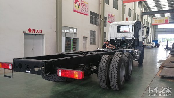 國六來了 解放和東風(fēng)的專用車底盤咋樣