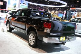 2009芝加哥车展:丰田发布2010款Tundra