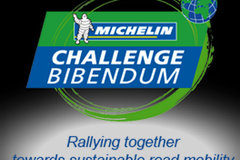 �����ۻ� ��ά�²μ�2011�رȵ���ս��