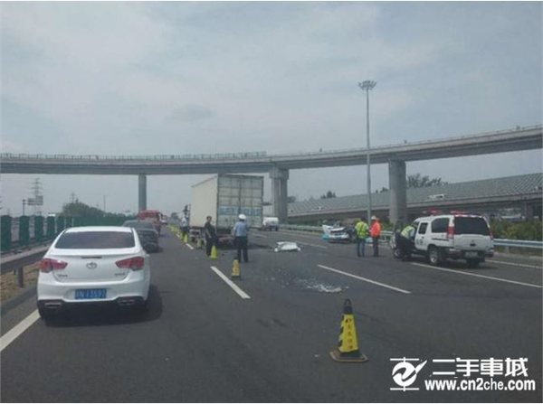 ����������������ͣ�Ż���׷β&nbsp;4��1��