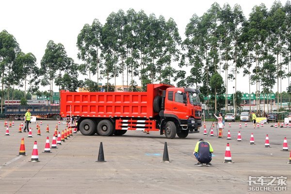 70名选手拼战赛场! 天龙哥成都半决赛三甲出炉,210分夺冠