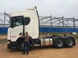 新款斯堪尼亚用户谈选车用车感受 广州到湛江一趟省500油钱