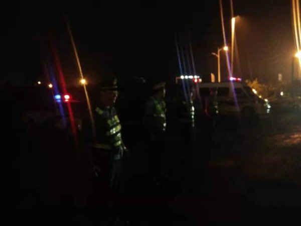 岚山严查超载货车 16辆货运车辆被扣!