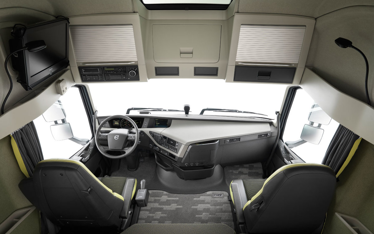 沃尔沃fh时隔7年再改款升级版fh路试图片列表