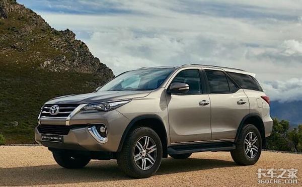 扒一扒丰田硬派越野车发展史,海拉克斯皮卡功不可没