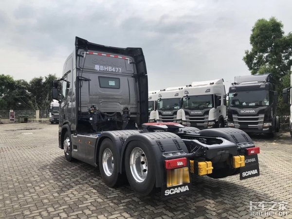 斯堪尼亚R450蝙蝠侠涂装 尽显卡车情怀