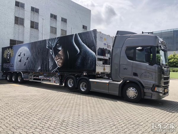 斯堪尼亚R450蝙蝠侠涂装 尽显卡车情怀