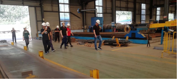 不知道大家有没有发现:跑青藏线的老司机 总能买到好挂车