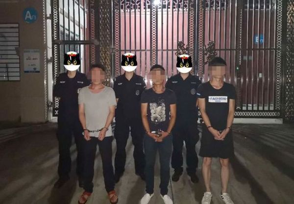 רҵթƭ���ɣ��Ա�����Ѫ&nbsp;��ð�侯��