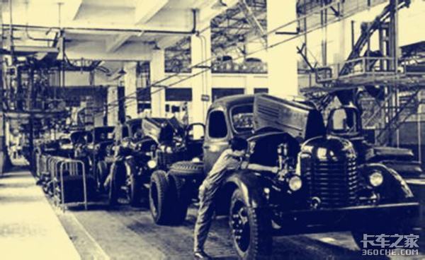 豪华卡车见多了，却始终忘不了这台最有情怀的“雷锋车”