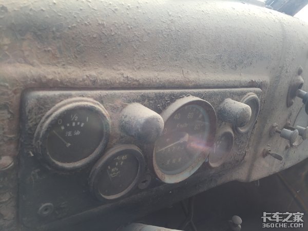 豪华卡车见多了，却始终忘不了这台最有情怀的“雷锋车”