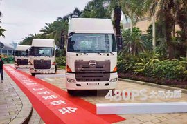 原装进口13升机480马力 广汽日野发布700臻值系牵引车大马力版