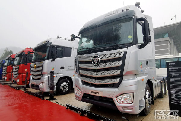 欧曼国六新车发布!福田戴姆勒打造超级卡车动力链