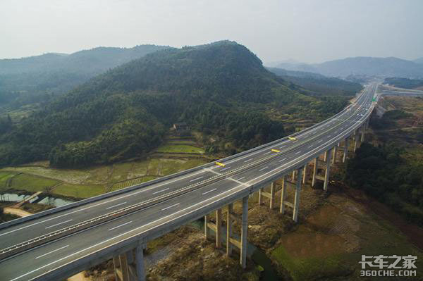 ���ٹ�·�Ĵ󡰿ӡ�&nbsp;�������ֲ�������