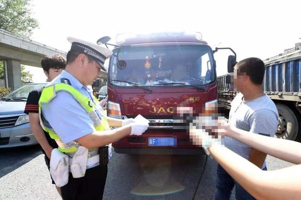 ������ר�����λ��˳����Ľ�ͨΥ����Ϊ