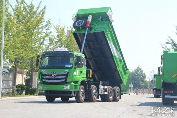 渣土車咋能更安全？管理和規(guī)范缺一不可