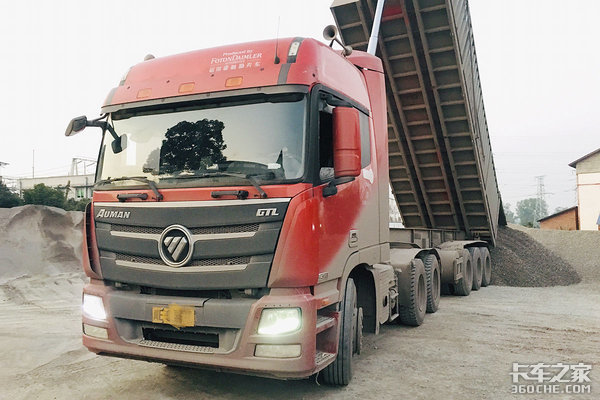 你是杠精吗?五哥三道杠直播间欢迎你来抬杠