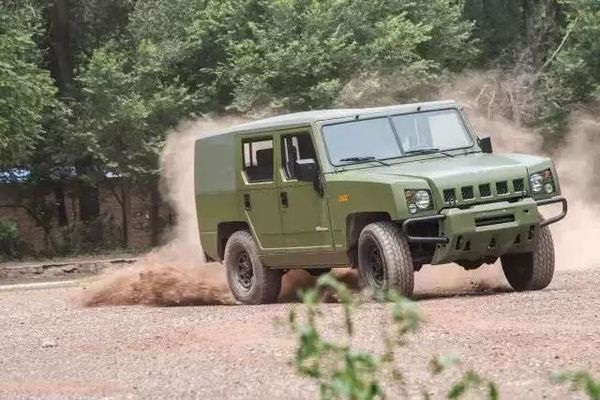 这些中国“军车” 霸气不输100万级豪车