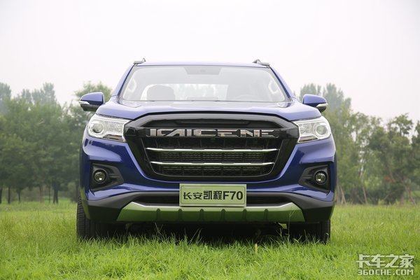 ��ŷ�����з�&nbsp;��������F70Ƥ����̬ͼ��