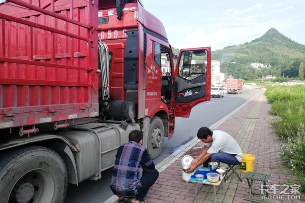 跟车送货员图片图片