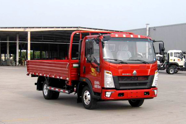 总重4.5吨的重汽轻卡&nbsp;底盘变窄减肥成功