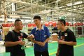 16岁“老司机”遇上超级工厂，他咋看？