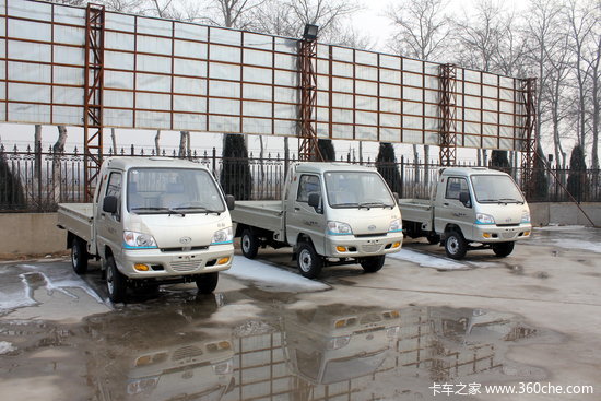 2011���ϰ����Ῠ�г������Ʒ��չ����