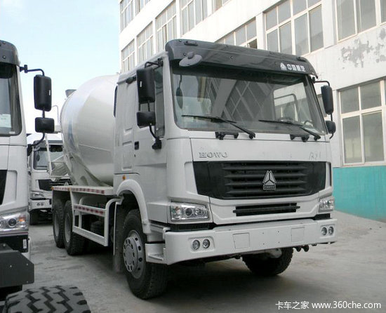 ����һ��&nbsp;HOWO&nbsp;6X4���賵36.9��Ԫ����