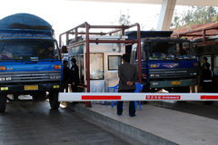 �������ҵ�缲 �����������󵶿���˭