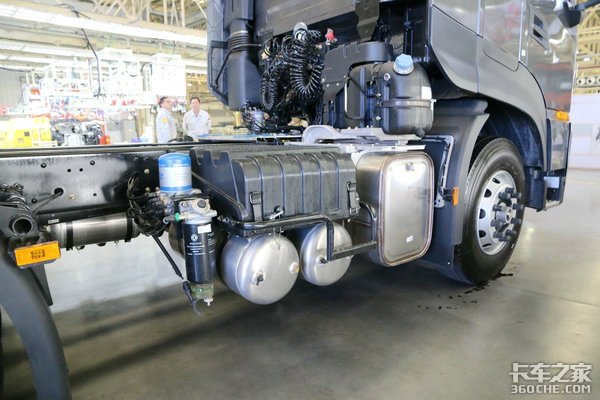 ������װ���ĸ����ʣ���˹������զ����