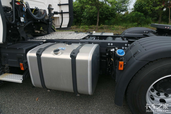 ������װ���ĸ����ʣ���˹������զ����