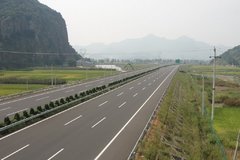 �½���Ϊ��ֹƣ�ͼ�ʻ�����������ֹ�·