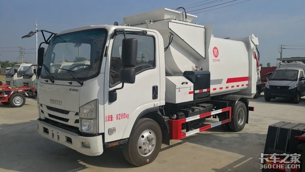 餐廚垃圾車看上去簡單，上裝卻這么復雜