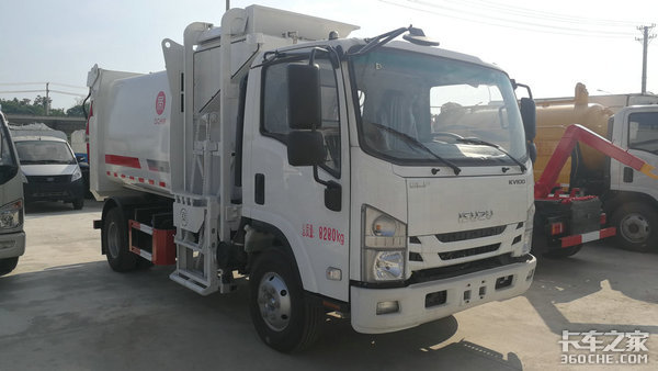 餐廚垃圾車看上去簡單，上裝卻這么復雜