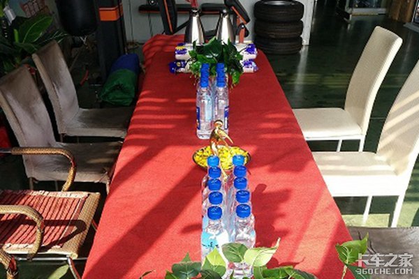 �������Ǿٰ�����Ծ����������Ծ����