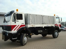 奔驰“双头”消防车即将进入中国,我打赌你没见过