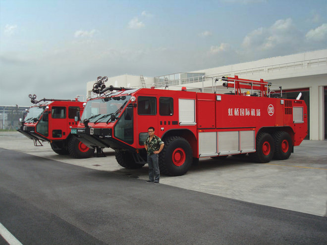 奔驰双头消防车将进入中国你见过吗图片列表
