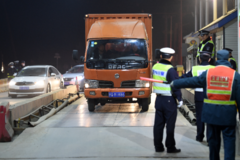 ���ϣ����µ�ǰ�������ͻ����������㡱